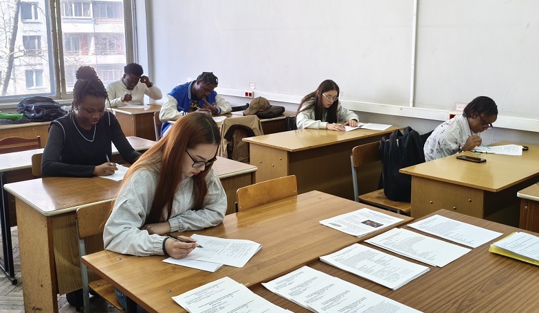 Серия олимпиад по иностранным языкам прошла в Московском Политехе