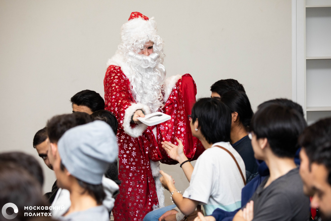 Moscow Poly International Students Learnt about Russian New Year
