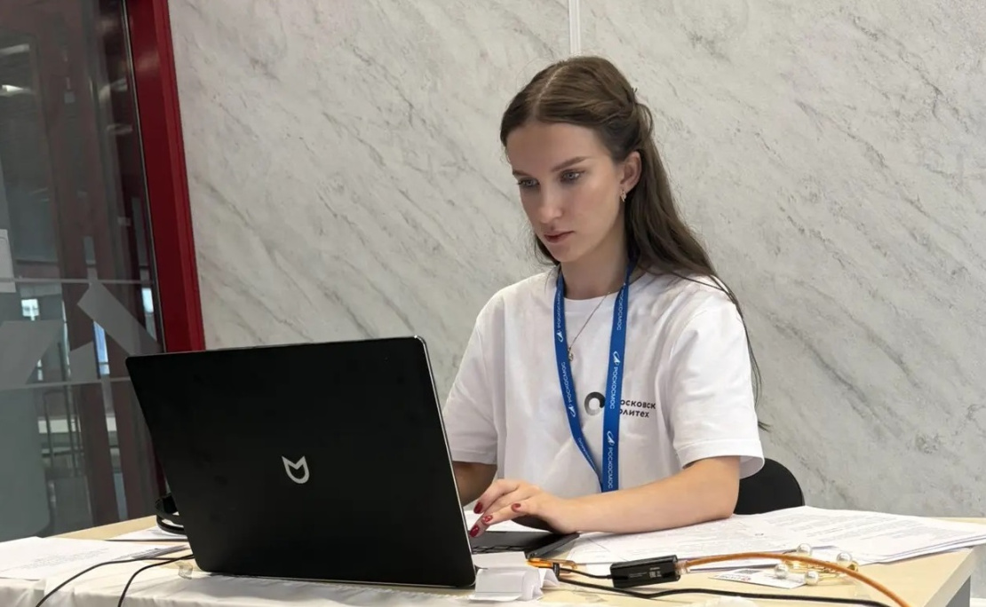Студентка Московского Политеха взяла серебро на чемпионате «Молодые профессионалы Роскосмоса»