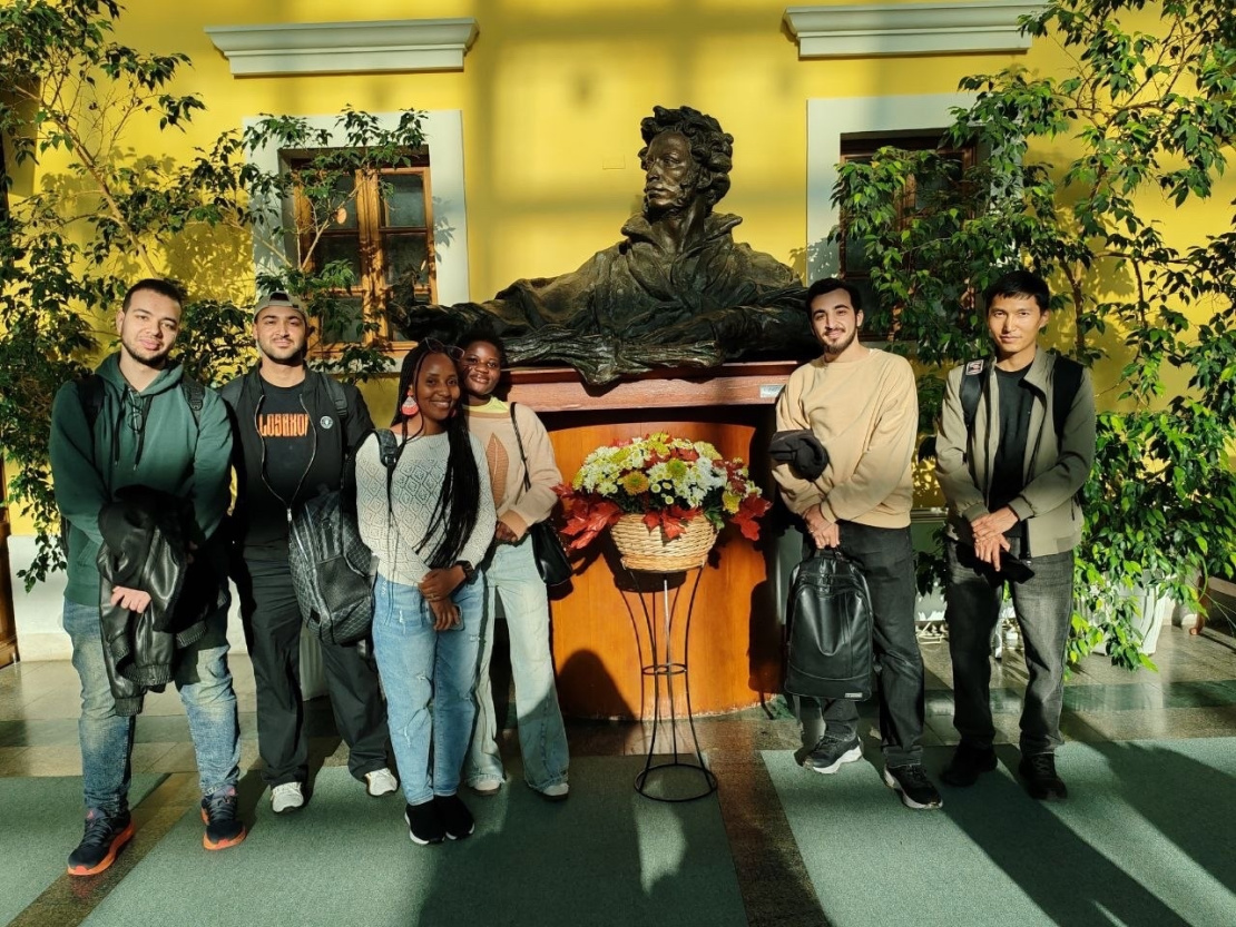 International Students of Moscow Polytech Visit the "Pushkin and His Era" Exhibition