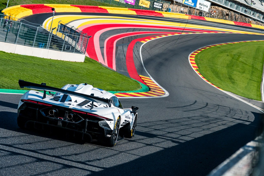 FDR School Engineer Joins Roman Rusinov's Team That Won a European Series Round in Belgium