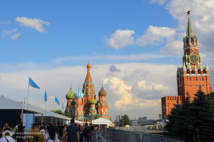 Московский Политех работает на главном книжном фестивале страны