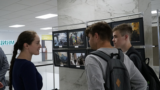 Студенты Московского Политеха посетили открытие фотовыставки «Осторожно, экстремизм!»
