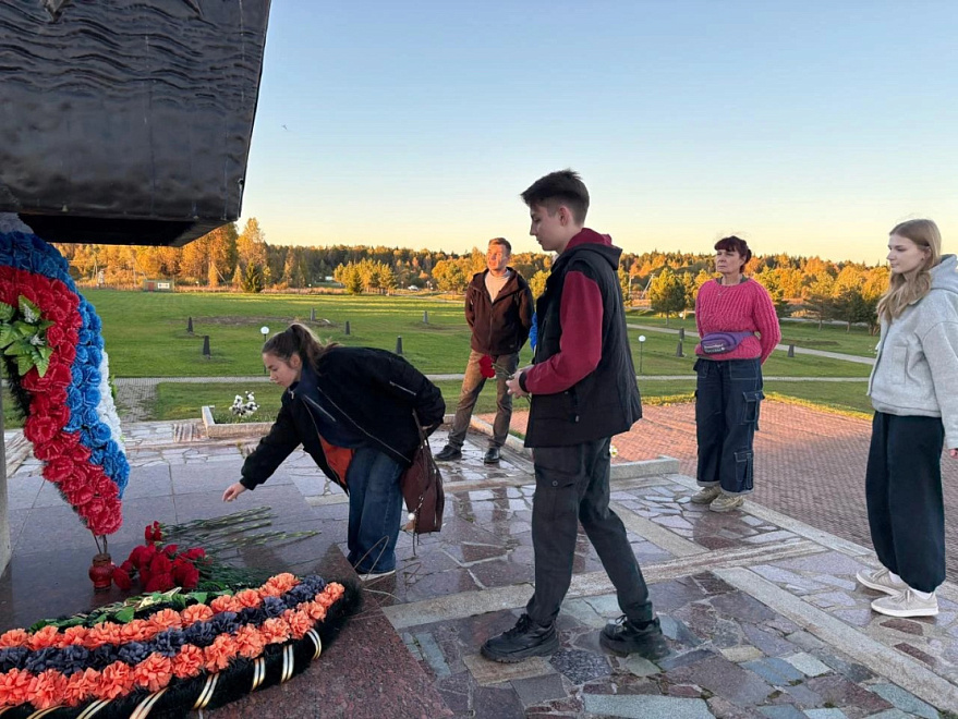 #Научный полк. Студенты Московского Политеха своим трудом почтили память ополченцев на «Богородицком поле»